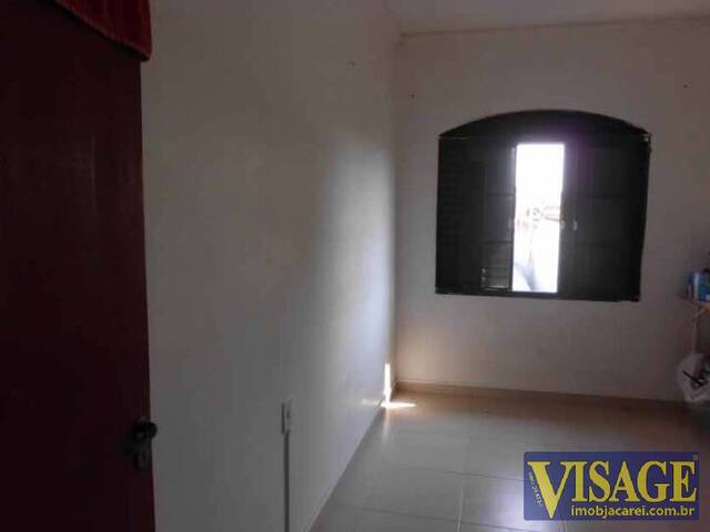 Sobrado para Venda em Jacareí - 3