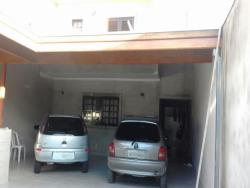 Sobrado para Venda em Jacareí - 2