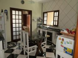 Sobrado para Venda em Jacareí - 2