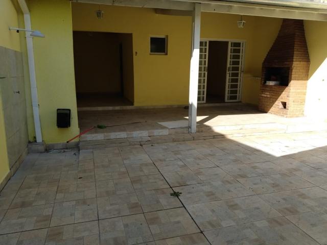 Casa para Venda em Jacareí - 3
