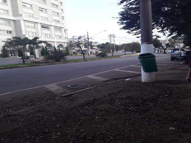 Sala para Locação em Jacareí - 5