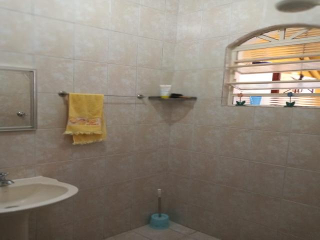 Sobrado para Venda em Jacareí - 4