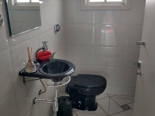 Sobrado para Locação em Jacareí - 4