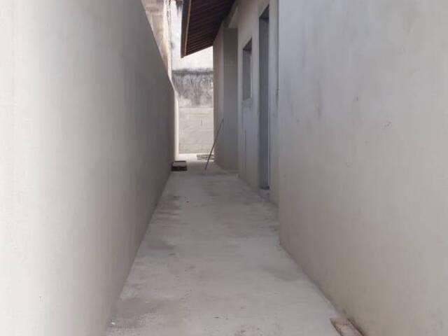 Casa para Venda em Jacareí - 3