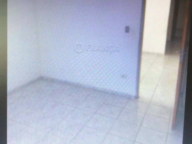 Casa para Venda em Jacareí - 3