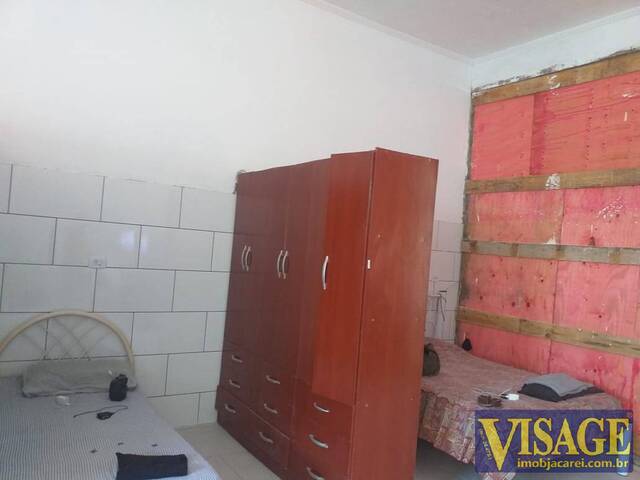 Sobrado para Venda em Jacareí - 4