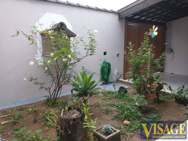 Sobrado para Venda em Jacareí - 2