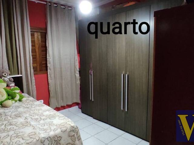 Sobrado para Venda em Jacareí - 4