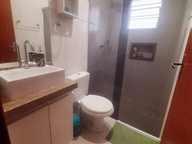 Sobrado para Venda em Jacareí - 4