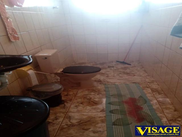 Sobrado para Venda em Jacareí - 4