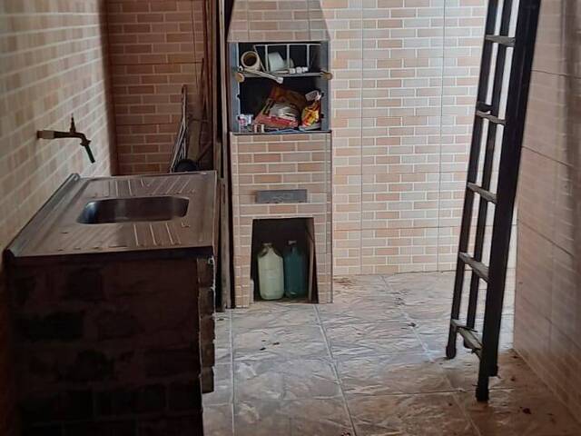 Casa para Venda em São José dos Campos - 5