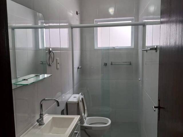 Casa para Venda em Jacareí - 3