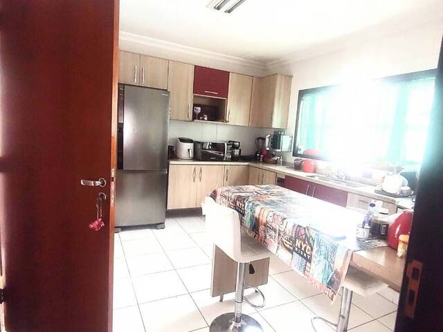 Casa em condomínio para Venda em Jacareí - 4