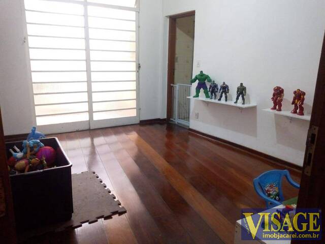 Sobrado para Venda em Jacareí - 4