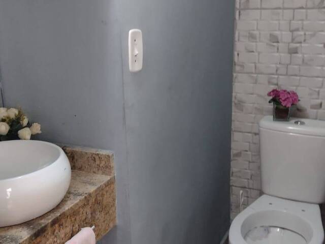 Casa em condomínio para Venda em Jacareí - 2