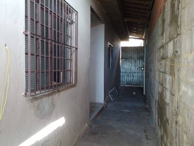 Casa para Venda em Jacareí - 3