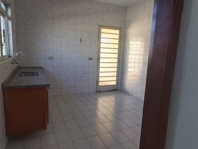 Sobrado para Venda em Jacareí - 5