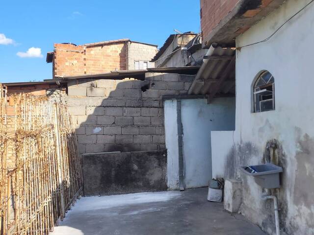 Casa para Venda em Jacareí - 3