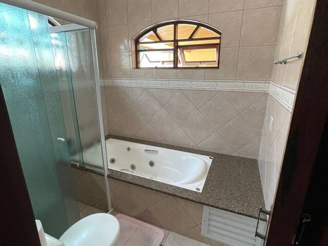 Casa para Venda em Jacareí - 5