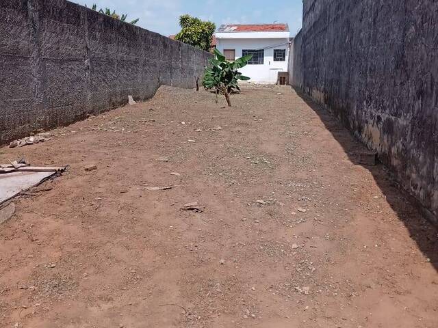 Terreno para Venda em Jacareí - 2