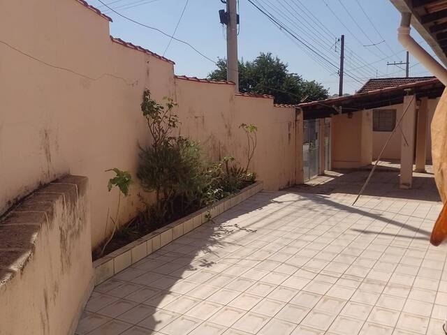 Casa para Venda em Jacareí - 3