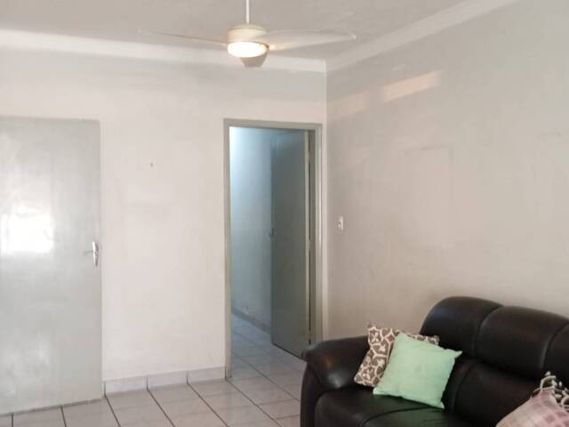 Casa para Venda em Jacareí - 3