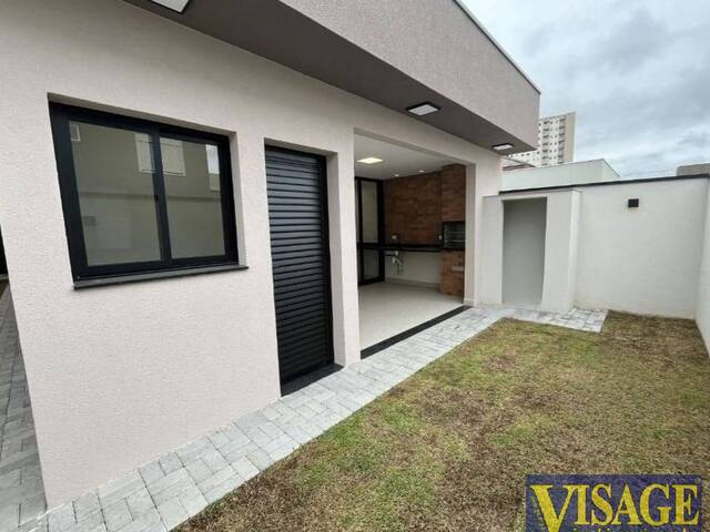 Casa em condomínio para Venda em Jacareí - 3
