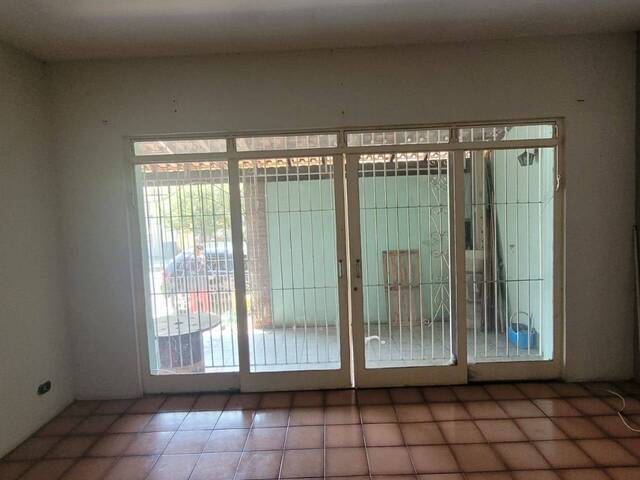 Casa para Venda em Jacareí - 3