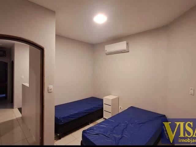 Casa para Venda em Jacareí - 3