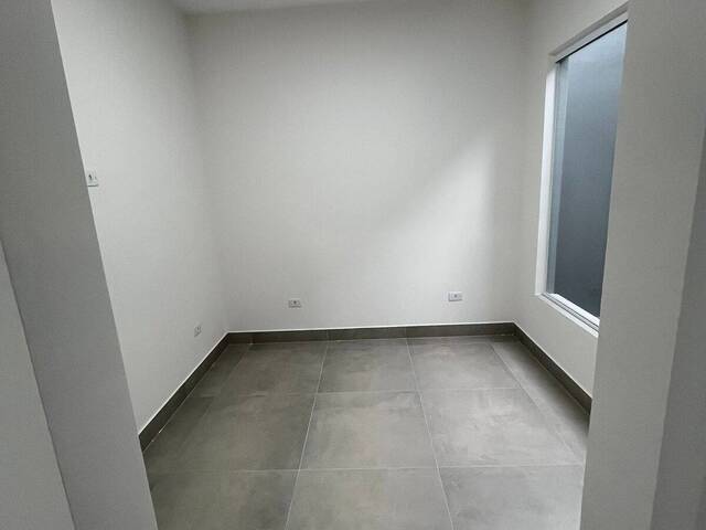 Casa para Venda em São José dos Campos - 3