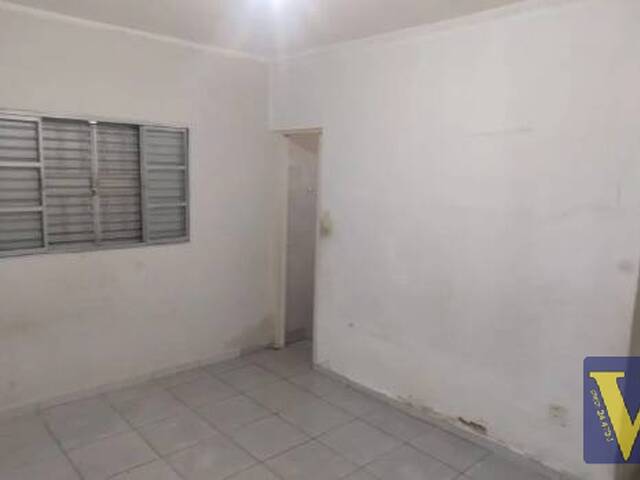 Casa para Venda em São José dos Campos - 4