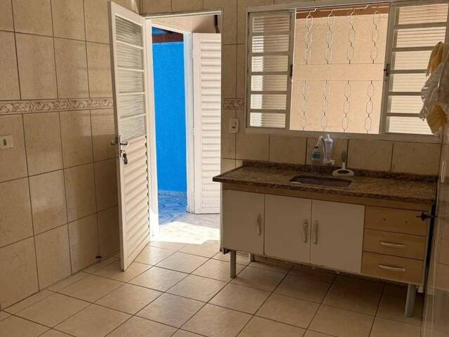 Casa para Venda em Jacareí - 4