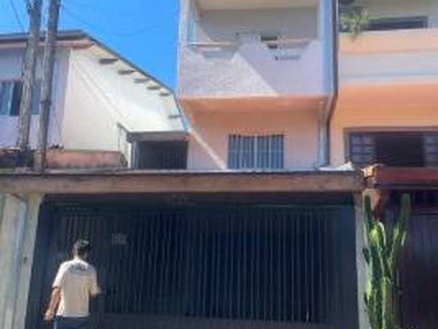 Casa para Venda em São José dos Campos - 4