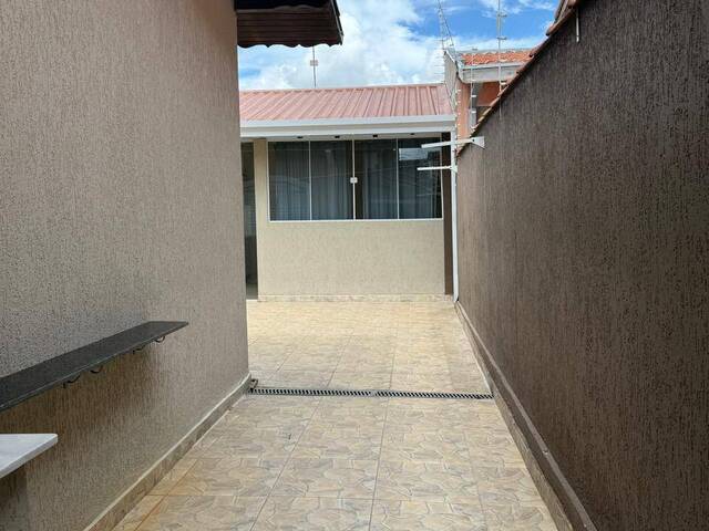 Casa para Venda em São José dos Campos - 4