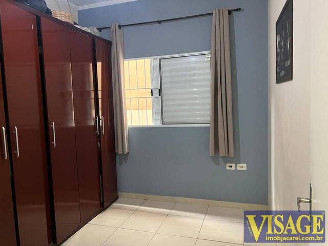 Casa para Venda em São José dos Campos - 4