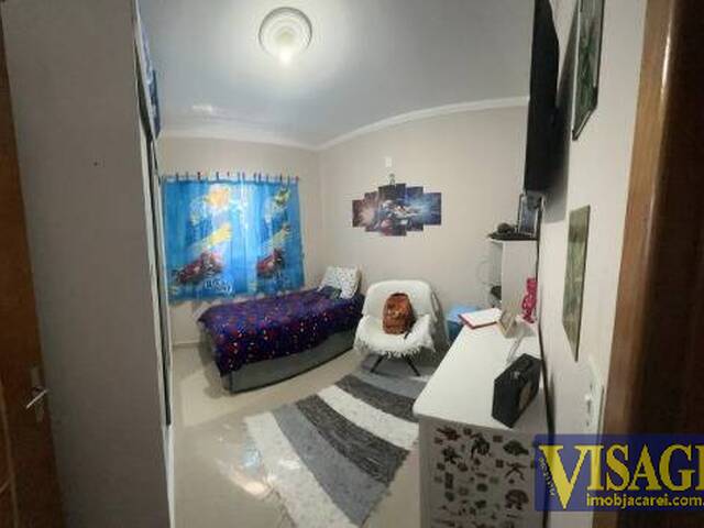 Casa para Venda em São José dos Campos - 4