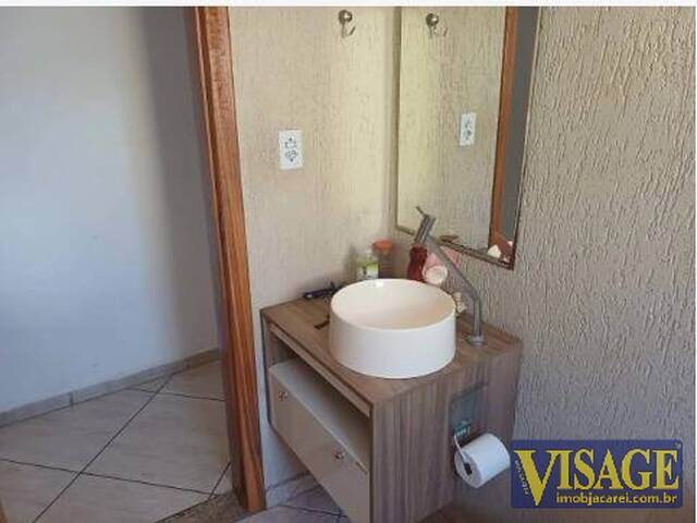 Casa para Venda em São José dos Campos - 4