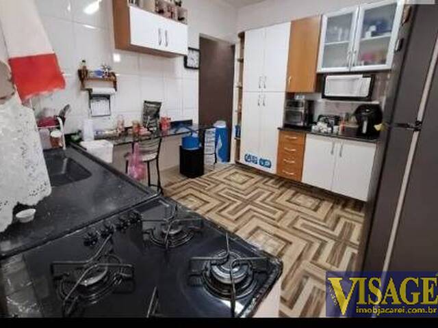 Casa para Venda em São José dos Campos - 4
