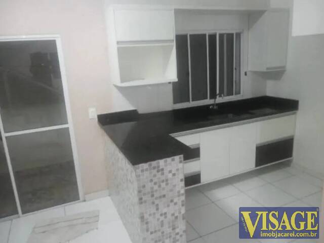 Casa para Venda em São José dos Campos - 4