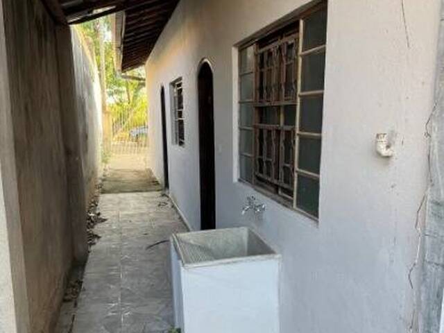 Casa para Venda em São José dos Campos - 4