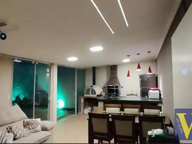 #25485 - Casa para Venda em Jacareí - SP - 2