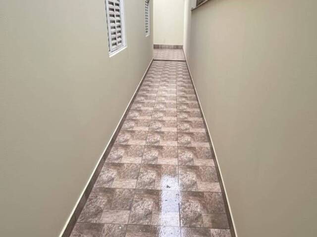 Casa para Venda em São José dos Campos - 4