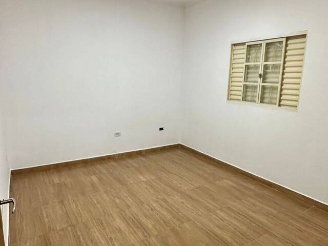 Casa para Venda em São José dos Campos - 5