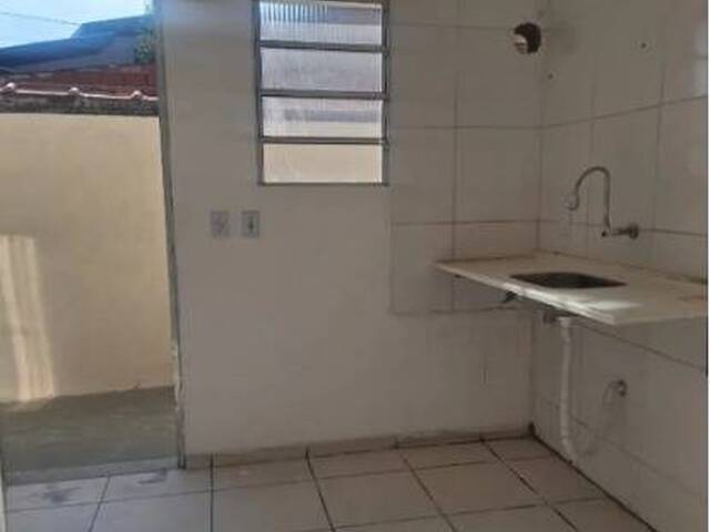 Casa para Venda em São José dos Campos - 4