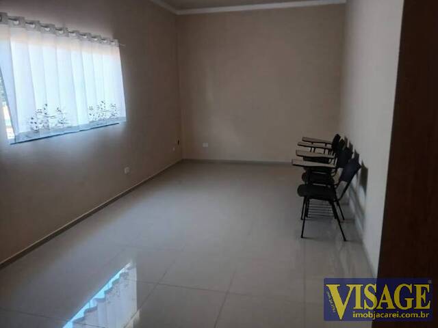Casa para Venda em São José dos Campos - 4