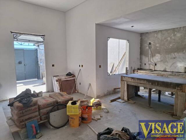 Casa para Venda em São José dos Campos - 4