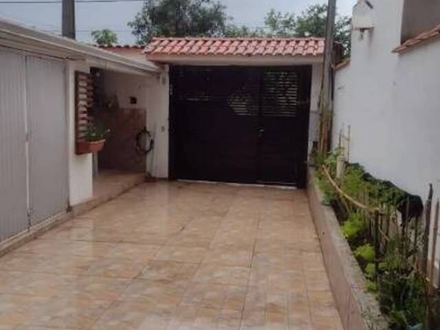 Casa para Venda em São José dos Campos - 4