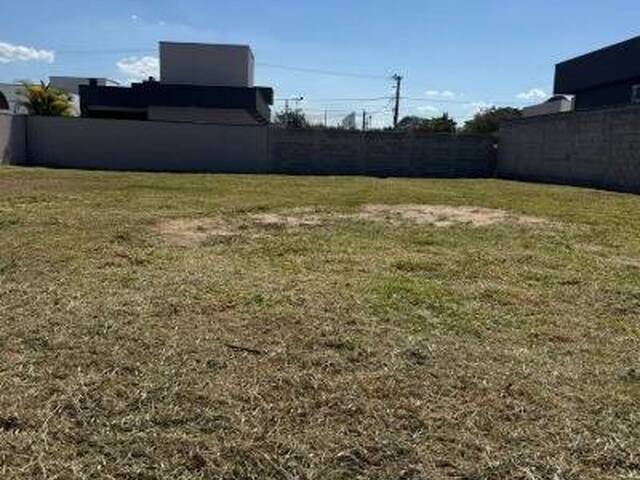#25934 - Terreno em condomínio para Venda em Taubaté - SP - 1