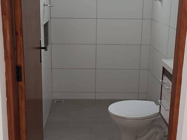 Casa para Venda em São José dos Campos - 4