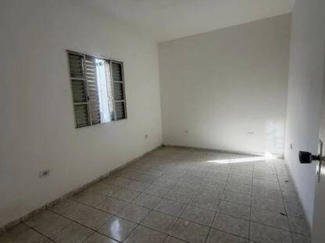 Casa para Venda em São José dos Campos - 4